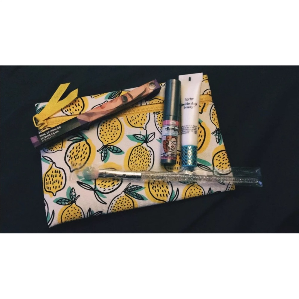 SOLD🚫Unused Makeup Bundle + bag!